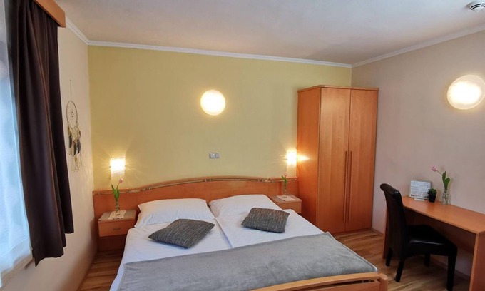 Feldbach Bed & Breakfast | Doppelzimmer Standard, Teilweise mit Balkon - Hotel & Wirtshaus Hödl-kaplan