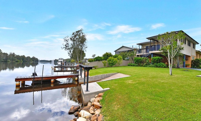 Dora Creek House | Dora Creek absolute waterfront