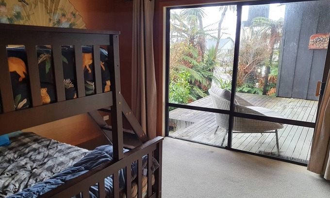 Westland District House | Dormouse House at Neils Beach