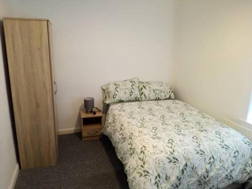 Burnley House | Double-bed (H2) close to Burnley city centre