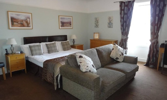 Inchture Hotel | Double Ensuite at Inchture Hotel