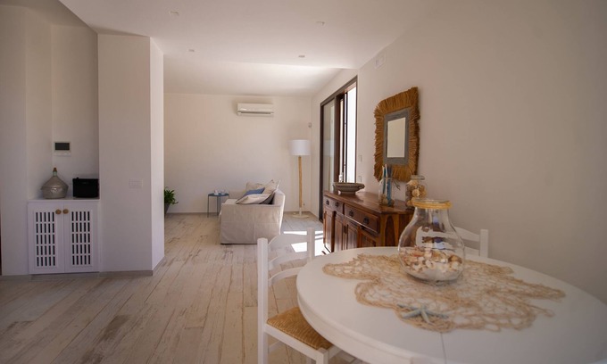 Pizzolungo Apartment | Double Room 1 - Disabled