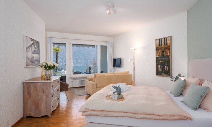 Ascona Apartment | Double Room Classic by Interhome