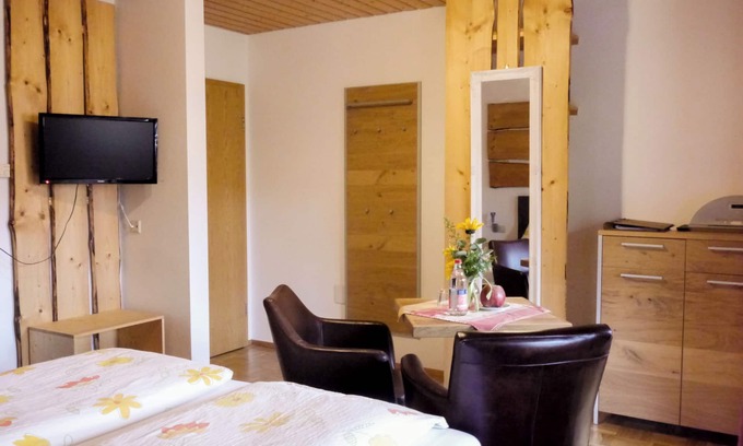 Salem Apartment | Double room owl with shower and WC