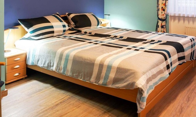 Kottenborn Bed & Breakfast | Double room shower/WC "Grüne Hölle" - Guest room and vacation apartment Irene