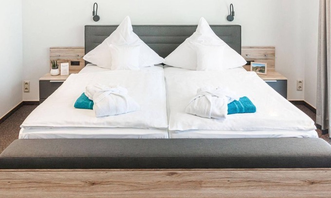 Meerfeld Apartment | Double room shower/WC - the post meerfeld