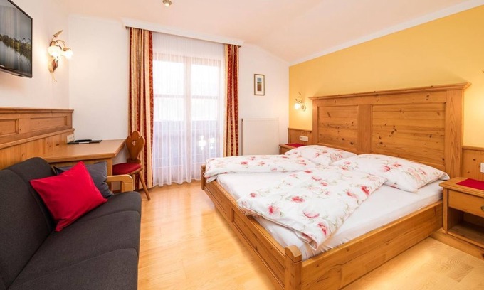 Leogang Bed & Breakfast | Double room, shower, WC - Herzog, Haus