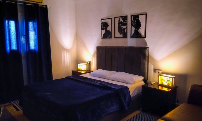 Giza House | Double Room with Balcony Pyramids View