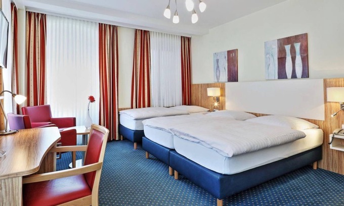 Altstadt House | Double room with french. Bed - Trierer Hof