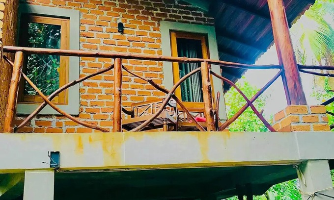 Mallawapitiya House | Double Room with Garden View - THE HIDEOUT KURUNEGALAnn