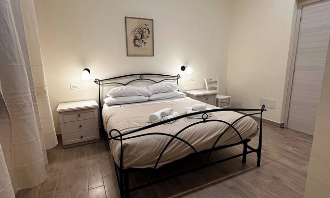 Terralba Apartment | Double room with private bathroom in Terralba (Oristano) - Mirto