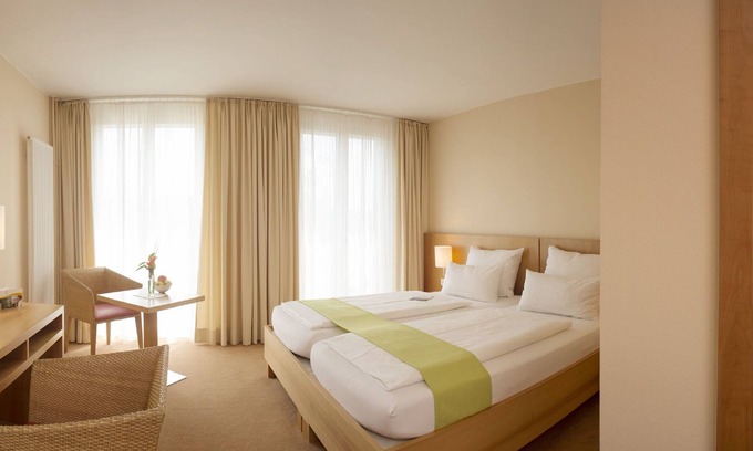 Allensbach Apartment | Double room with shower/WC category B