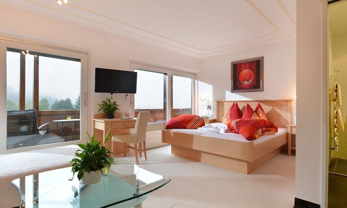 Ellmau Cottage | Double room with shower and WC with balcony - Café-Restaurant-Pension Bettina