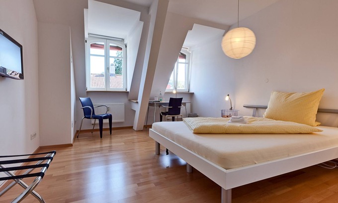 Loerrach Apartment | Double room with shower and WC