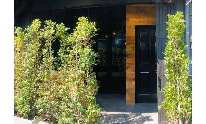 Wat Ratchabophit House | Double Room Near Temple of the Emerald Buddha