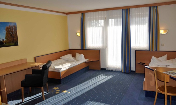 Handelshafen House | Double TWIN - sleep & go Hotel Magdeburg GmbH