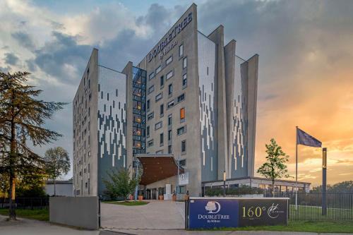 Porte Des Alpes - Mi Plaine - Manissieux Hotel | DoubleTree by Hilton Lyon Eurexpo & Spa