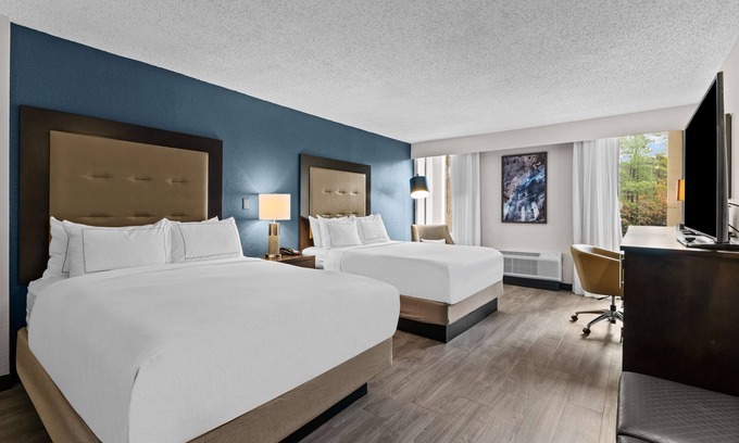 Northeast Raleigh Hotel | DoubleTree by Hilton Raleigh Midtown, NC