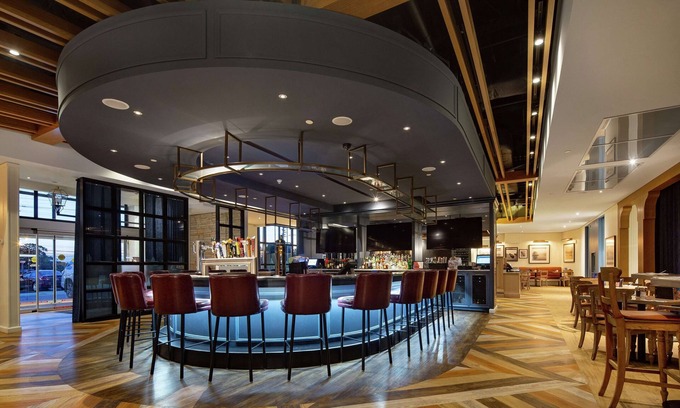 Northeast Mississauga Hotel | DoubleTree by Hilton Toronto Airport