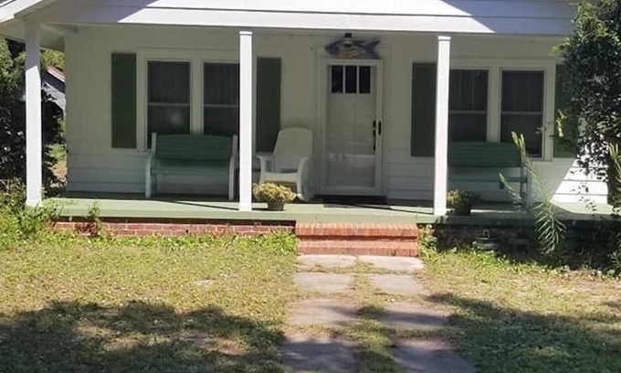 Atlantic House | Down East Core Sound Cottage in Atlantic