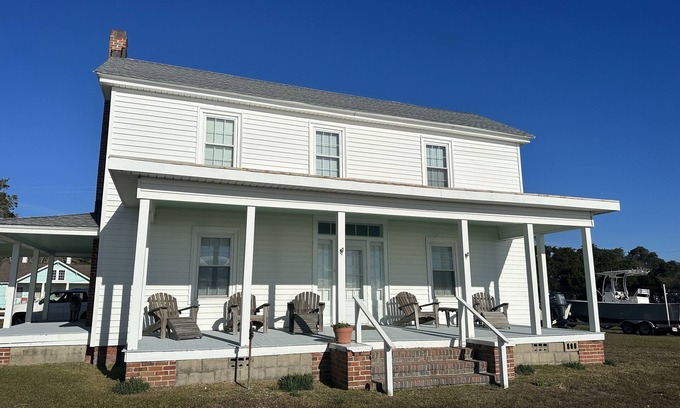 Atlantic House | Down East Waterfront Quaint Farmhouse with Pier Overlooking National Seashore