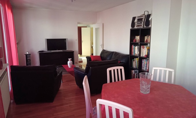 Firminy Apartment | Downtown and quiet. Small 5-unit condominium. 12 km from St-Etienne.