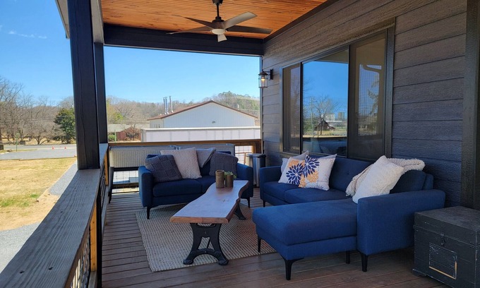 Old Fort House | Downtown Bungalow in Old Fort