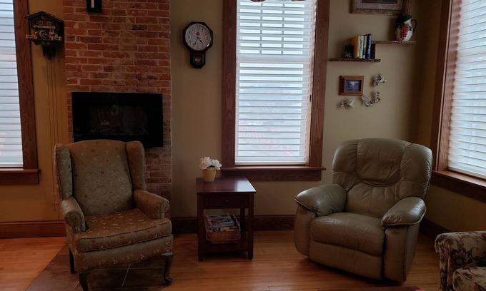 Chatfield Villa | Downtown Chatfield-Lovely 2nd Fl Loft (2 Bdrm/1 bath) w/Private Deck & Hot Tub