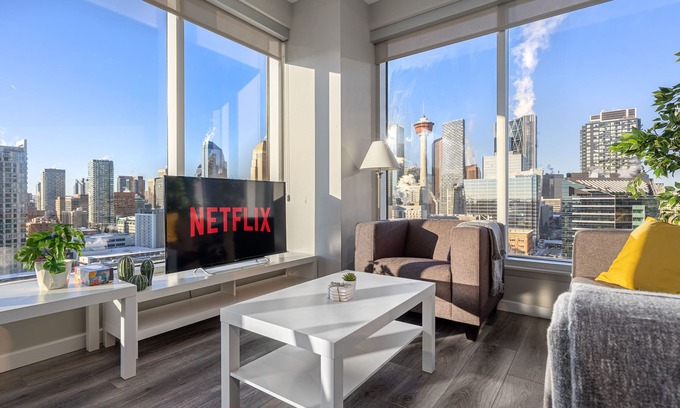 Beltline Condo | Downtown Condo with Calgary Tower Views