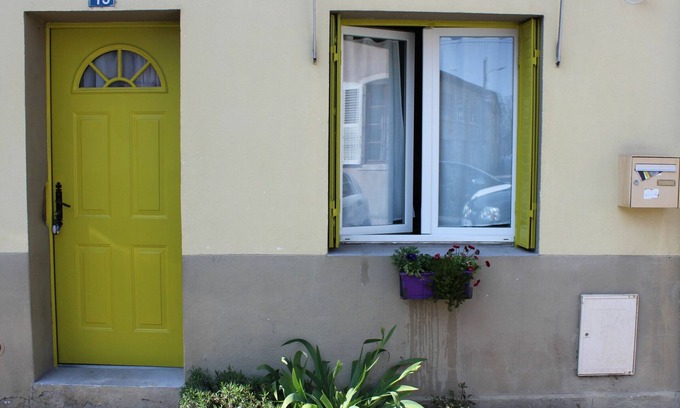 Toul Apartment | Downtown Duplex in Toul Near Cathedral – Free Parking, A/C & All-Inclusive Rates