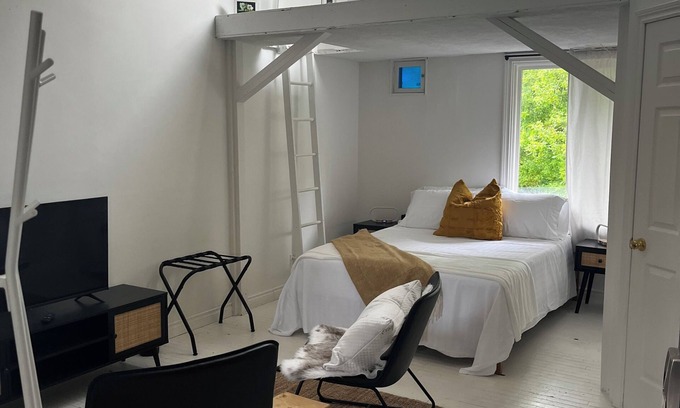Elora Apartment | Downtown Elora Private Getaway - Lofty Haven