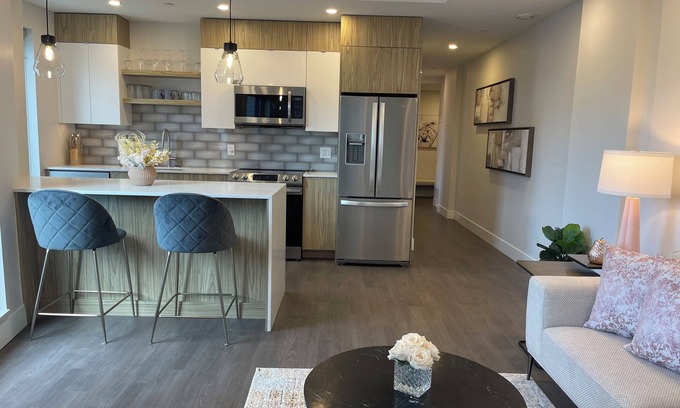 Downtown Halifax Apartment | Downtown Halifax, spotless & modern 2 BR, 2 BATH in the heart of it all.