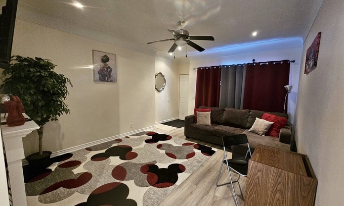 Landsdale House | Downtown Hamilton Ruby Red Stay.
