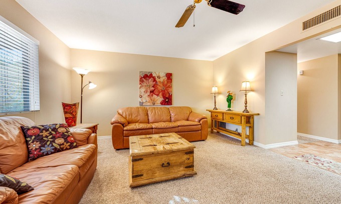 East Mesa House | Downtown Home w/Enclosed Yard, Gas Grill, Free WiFi, Central A/C, Washer/Dryer