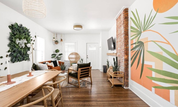 Holy Cross House | Downtown Indy 4BR/2BA Home 1 mile to Bottleworks!