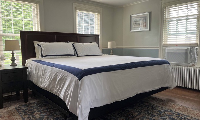 Plymouth Cultural District Apartment | Downtown! Located in the Cultural District - One Block to Yacht Club