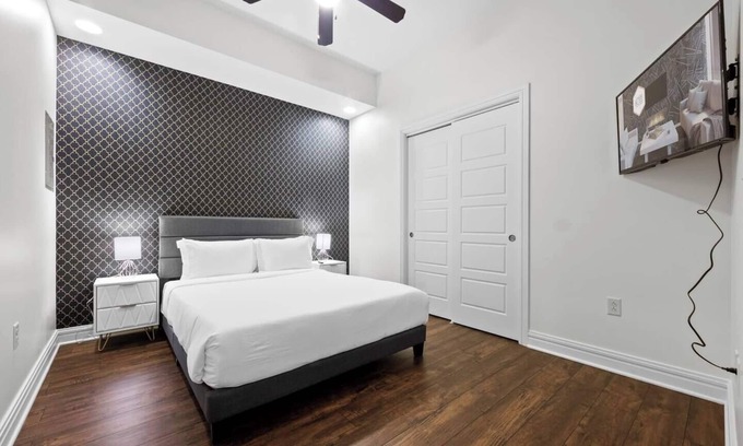 Waller Creek District Apartment | Downtown | Luxury 1BD Apt. | Pool | Gym | Great Views