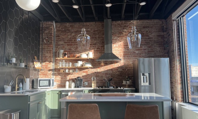 Clovis Apartment | Downtown Modern Loft Apartment