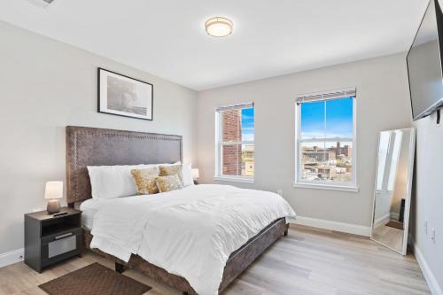 Newark Apartment | Downtown NWK 1BR- Free Parking Easy NYC Access