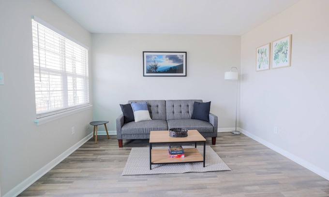 Crestline Heights Apartment | Downtown Oasis Close to Hospitals & UAB Campus
