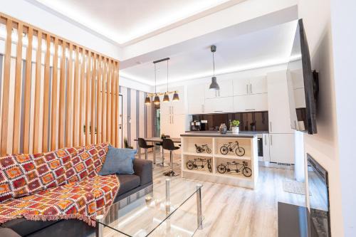 Omonia Apartment | Downtown Penthouse With Gym And Acropolis View