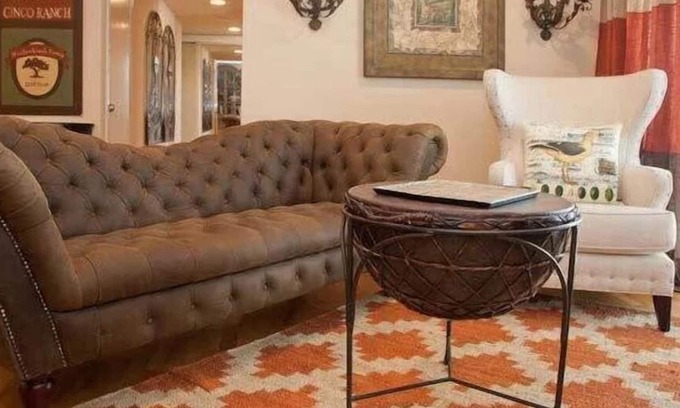 Waller Creek District Condo | Downtown Poolside 2 Bedroom