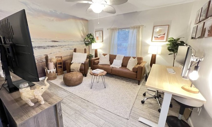 Southwest House | Downtown Relaxing Guest Suite