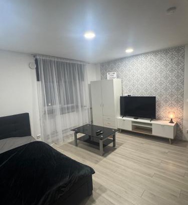 Parnu Apartment | Downtown riverside apartment with parking