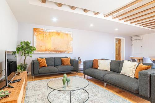 Santa Maria Maior Apartment | Downtown Seaview Apartment