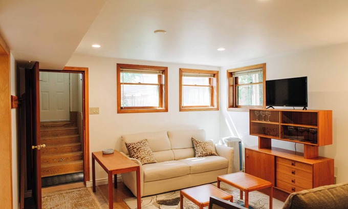 Okanagan-Similkameen House | Downtown Suite | 10-Mins Walk to Beach