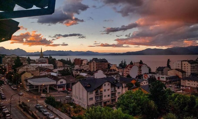 Centro Apartment | Dpto centrico con vista al lago