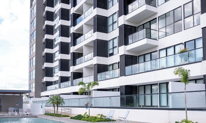 Zona Industrial Apartment | Dpto. de lujo frente a plaza Harbor