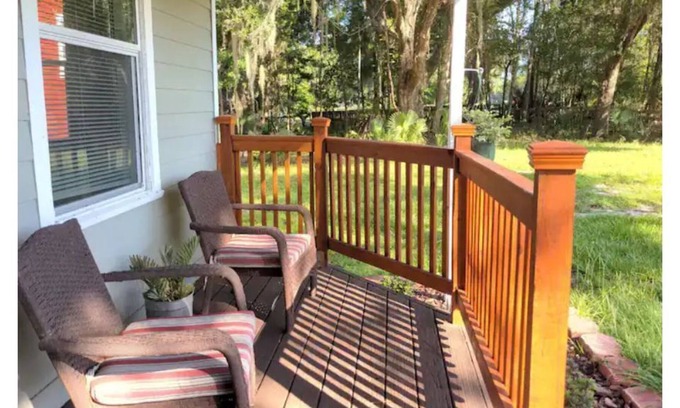 Micanopy House | Dr. Quinn's Family Country Cottage