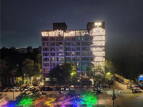 Mumbai Hotel | Dragonfly Hotel - The Art Hotel